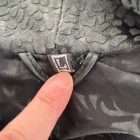 Vintage black leather puff sleeve sueded abstract dot patterned jacket - Picture 14 of 16